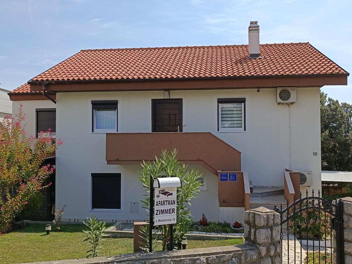 Apartments Mira Krk Krk Town Εξωτερικό φωτογραφία