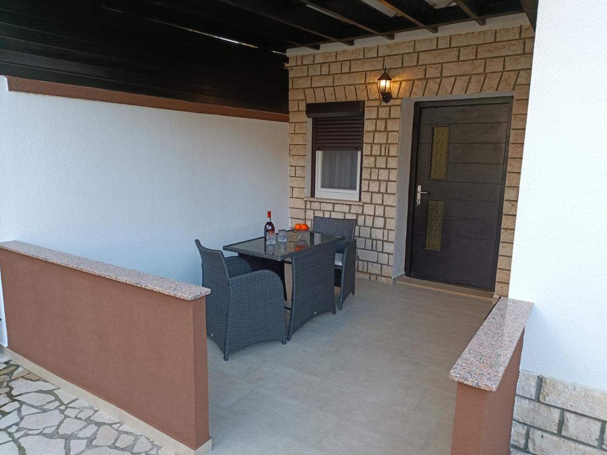 Apartments Mira Krk Krk Town Εξωτερικό φωτογραφία