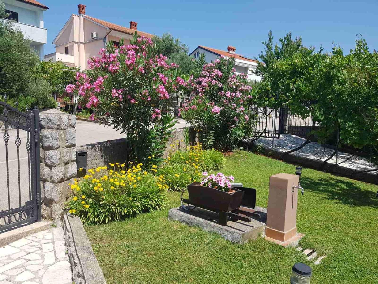 Apartments Mira Krk Krk Town Εξωτερικό φωτογραφία